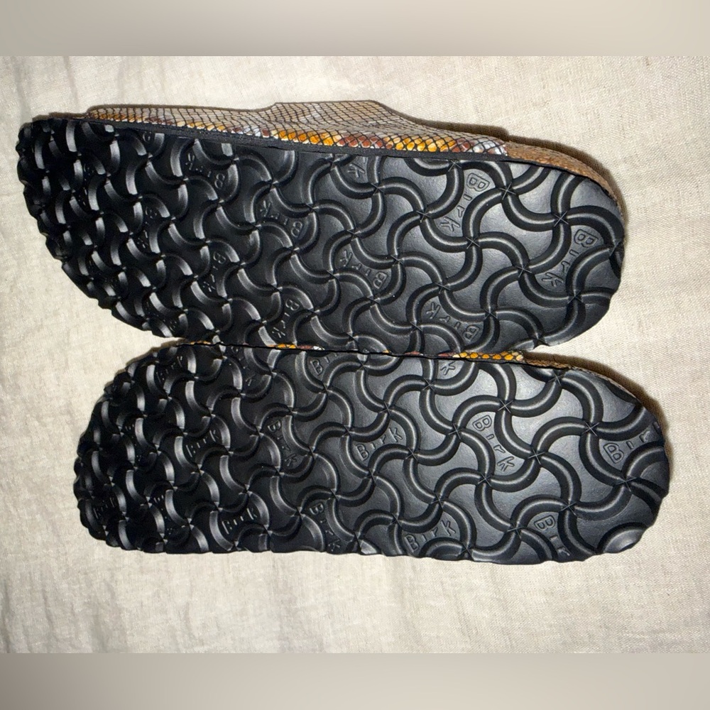 Birkenstock Arizona Gizeh Shiny Snake Animal Print Python Sandals - Picture 13 of 13